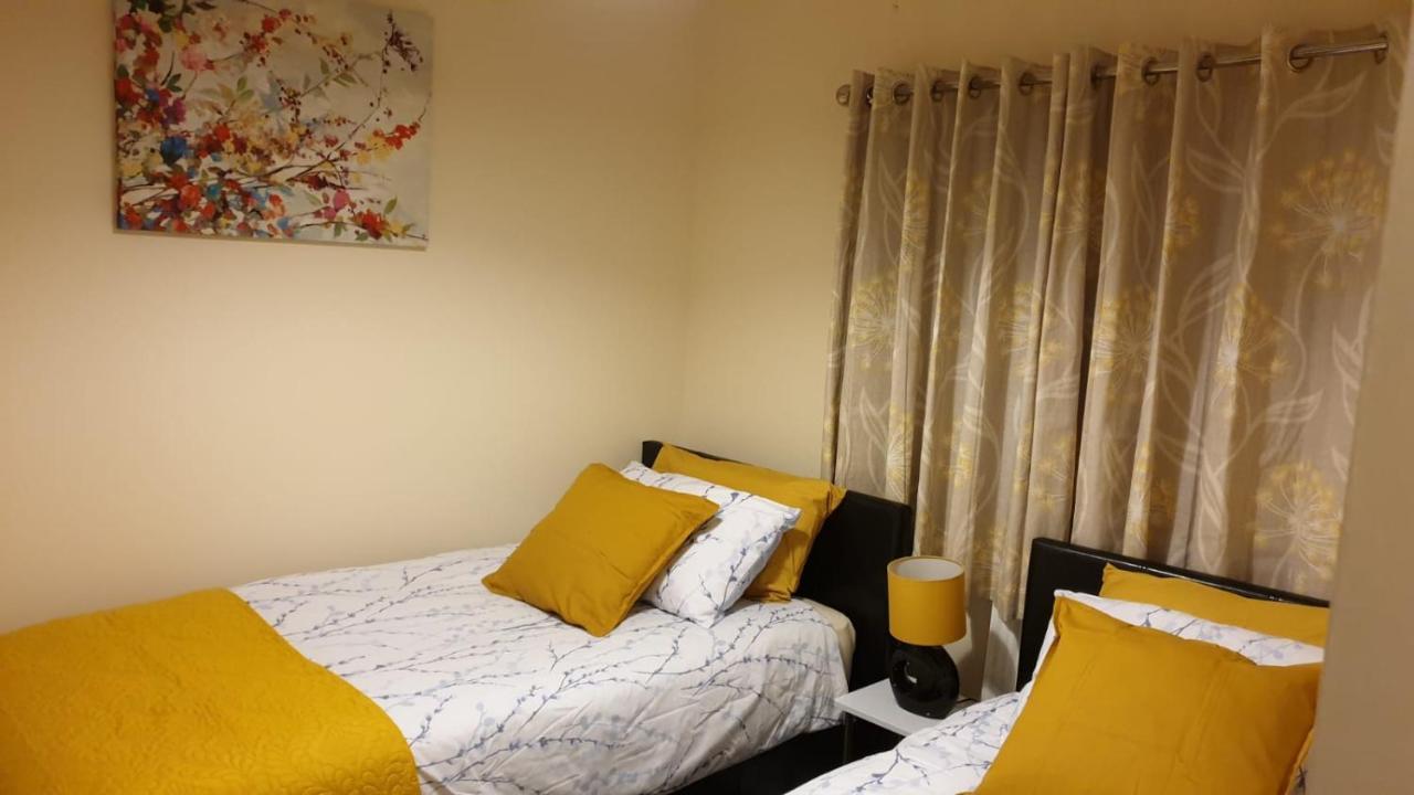 M&B Haven - Sittingbourne Apartment Екстериор снимка