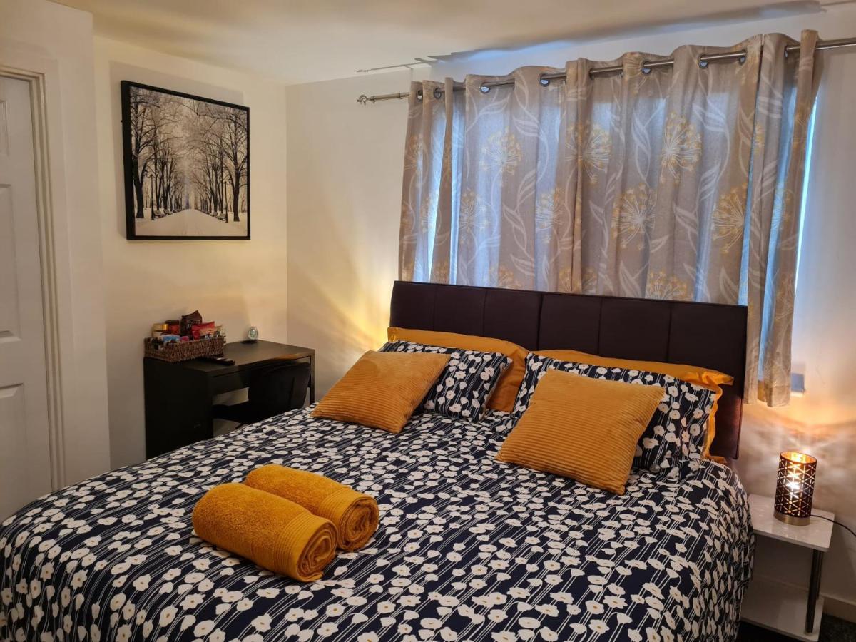 M&B Haven - Sittingbourne Apartment Екстериор снимка