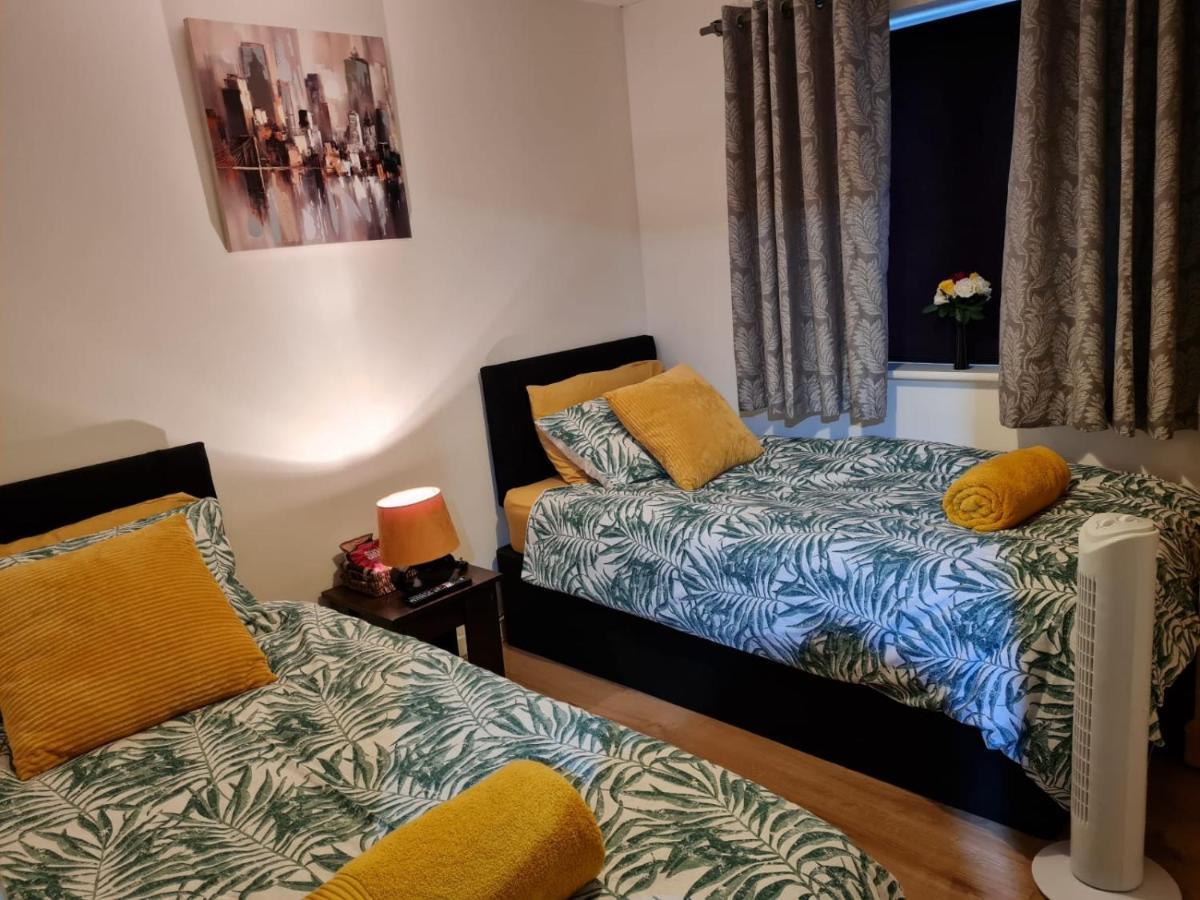 M&B Haven - Sittingbourne Apartment Екстериор снимка