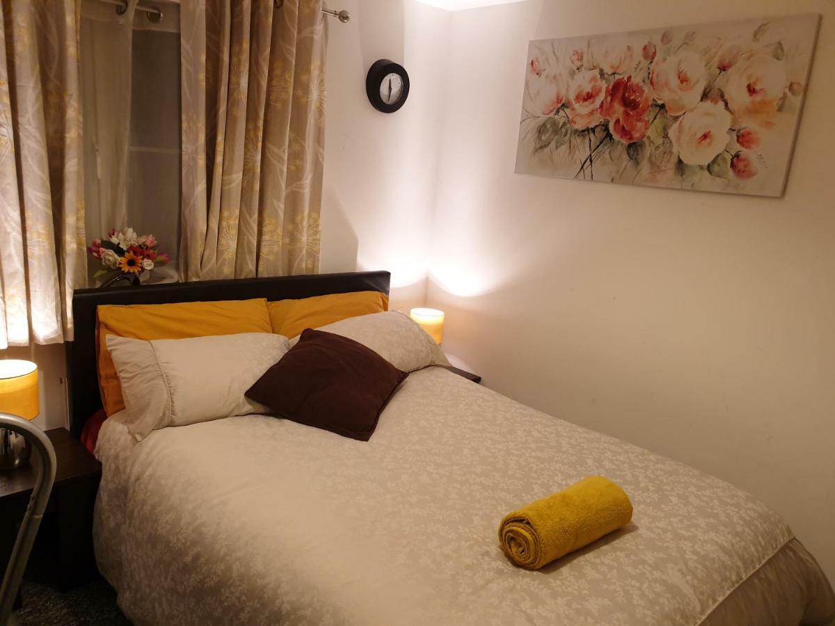 M&B Haven - Sittingbourne Apartment Екстериор снимка