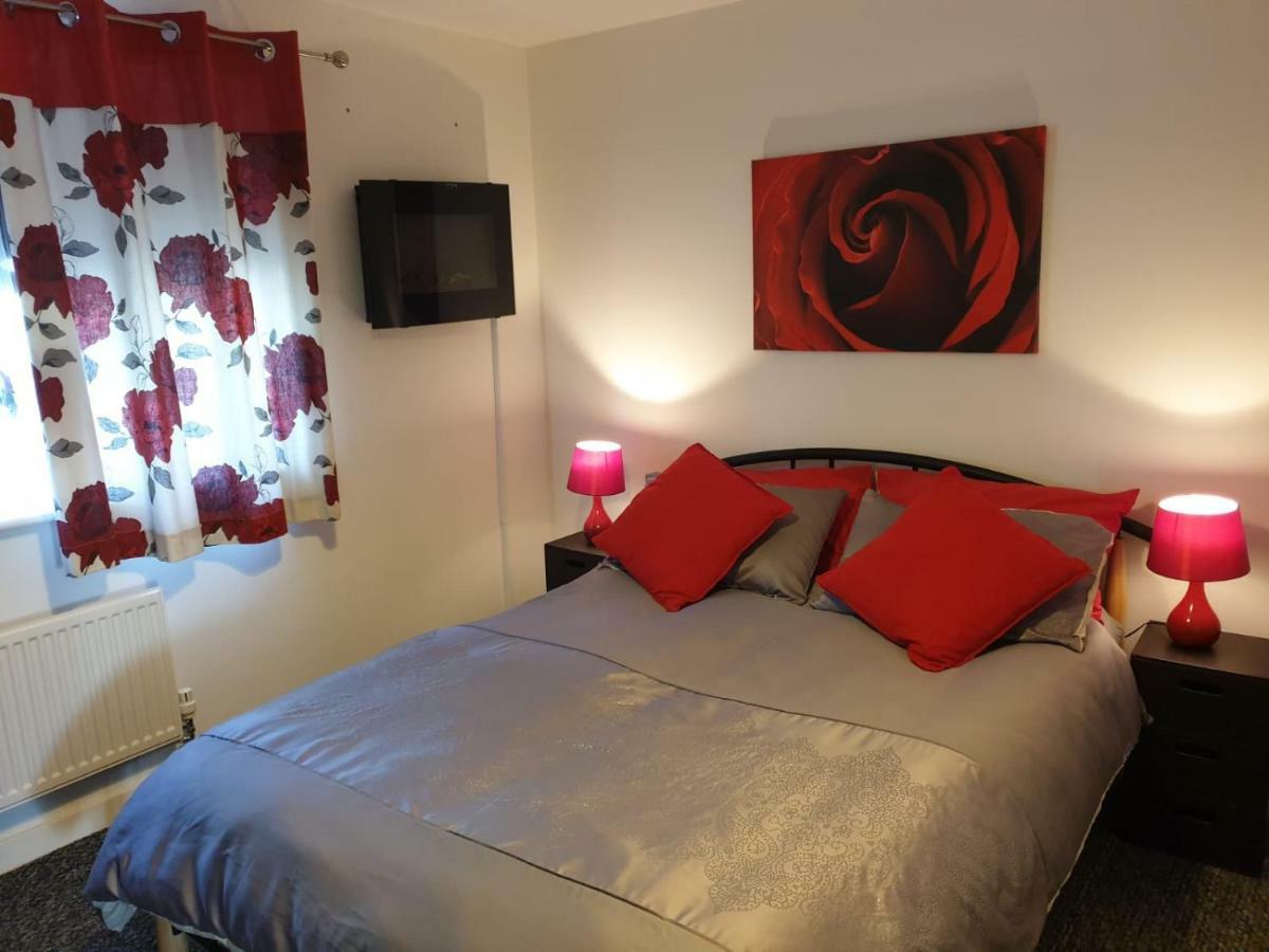 M&B Haven - Sittingbourne Apartment Екстериор снимка