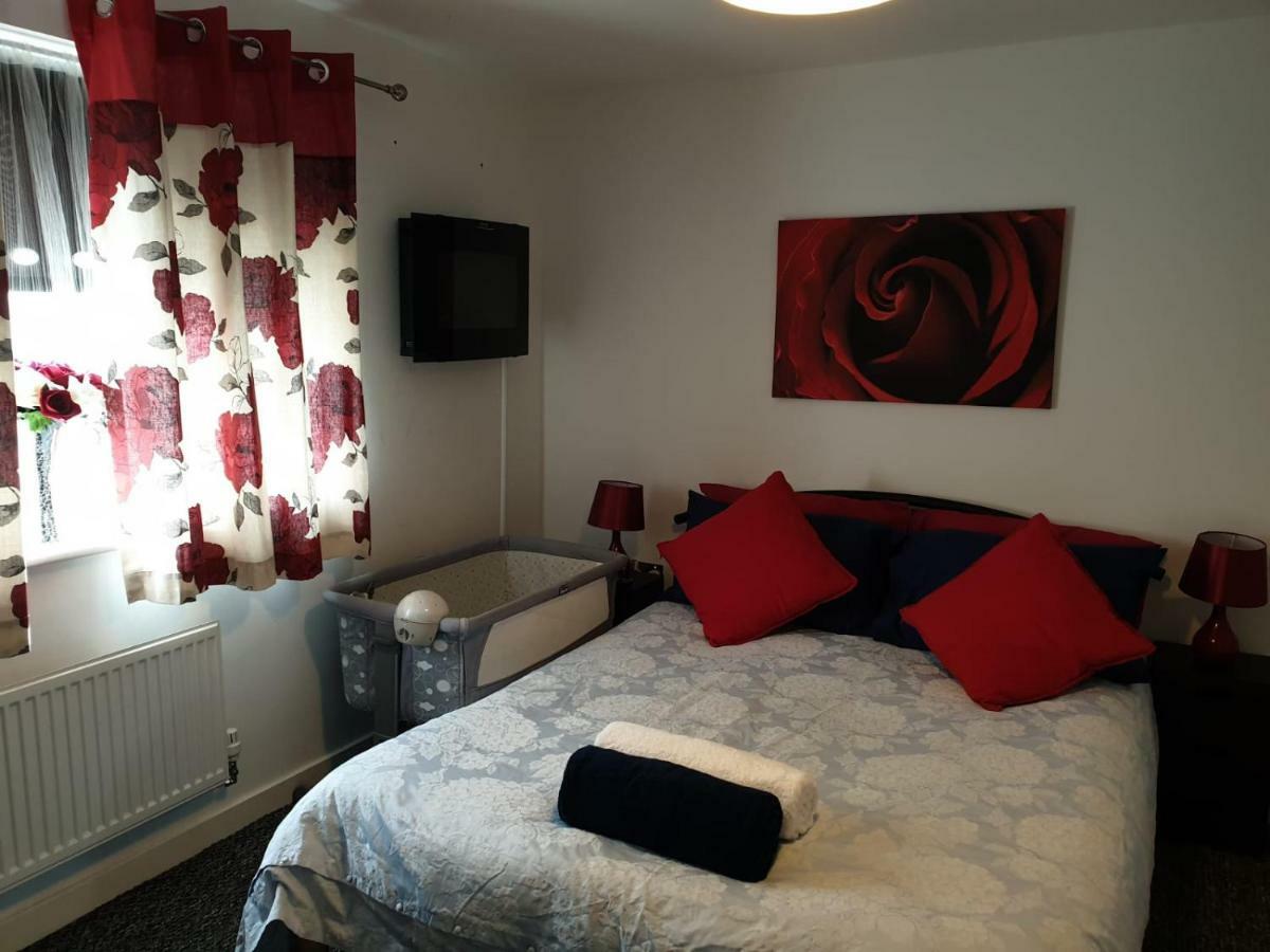 M&B Haven - Sittingbourne Apartment Екстериор снимка