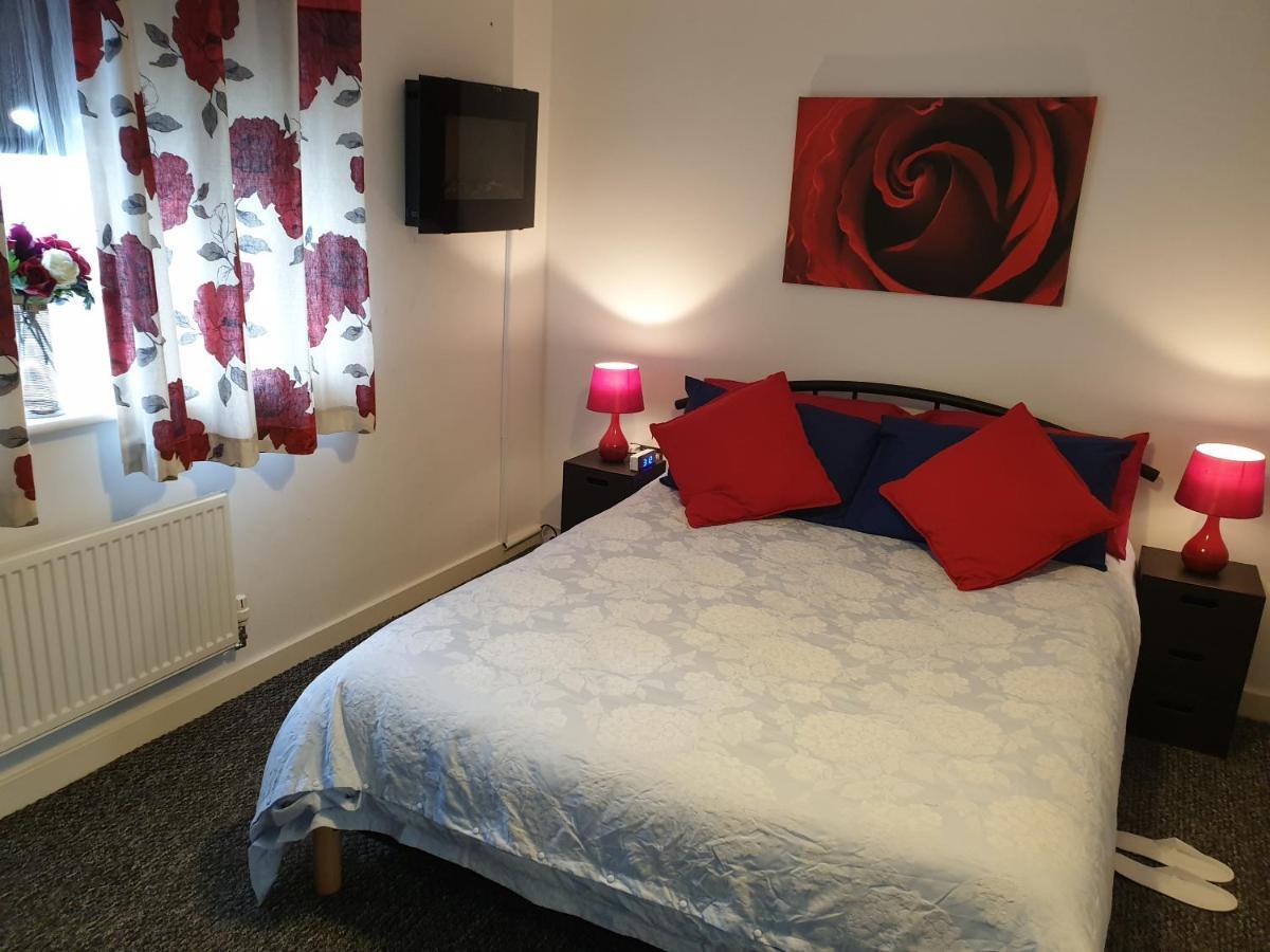 M&B Haven - Sittingbourne Apartment Екстериор снимка