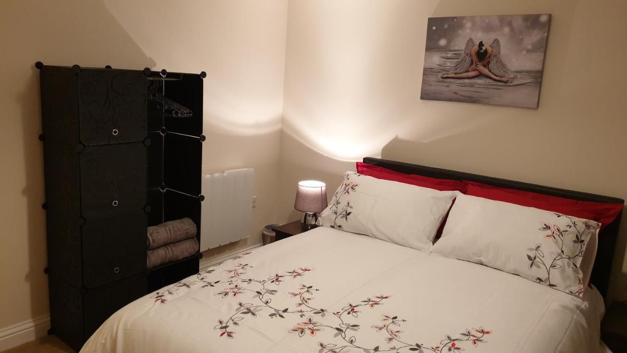M&B Haven - Sittingbourne Apartment Екстериор снимка