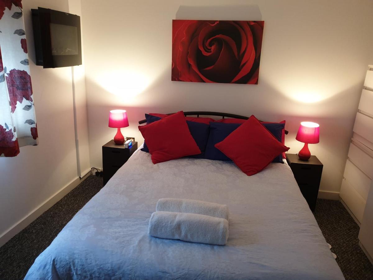 M&B Haven - Sittingbourne Apartment Екстериор снимка